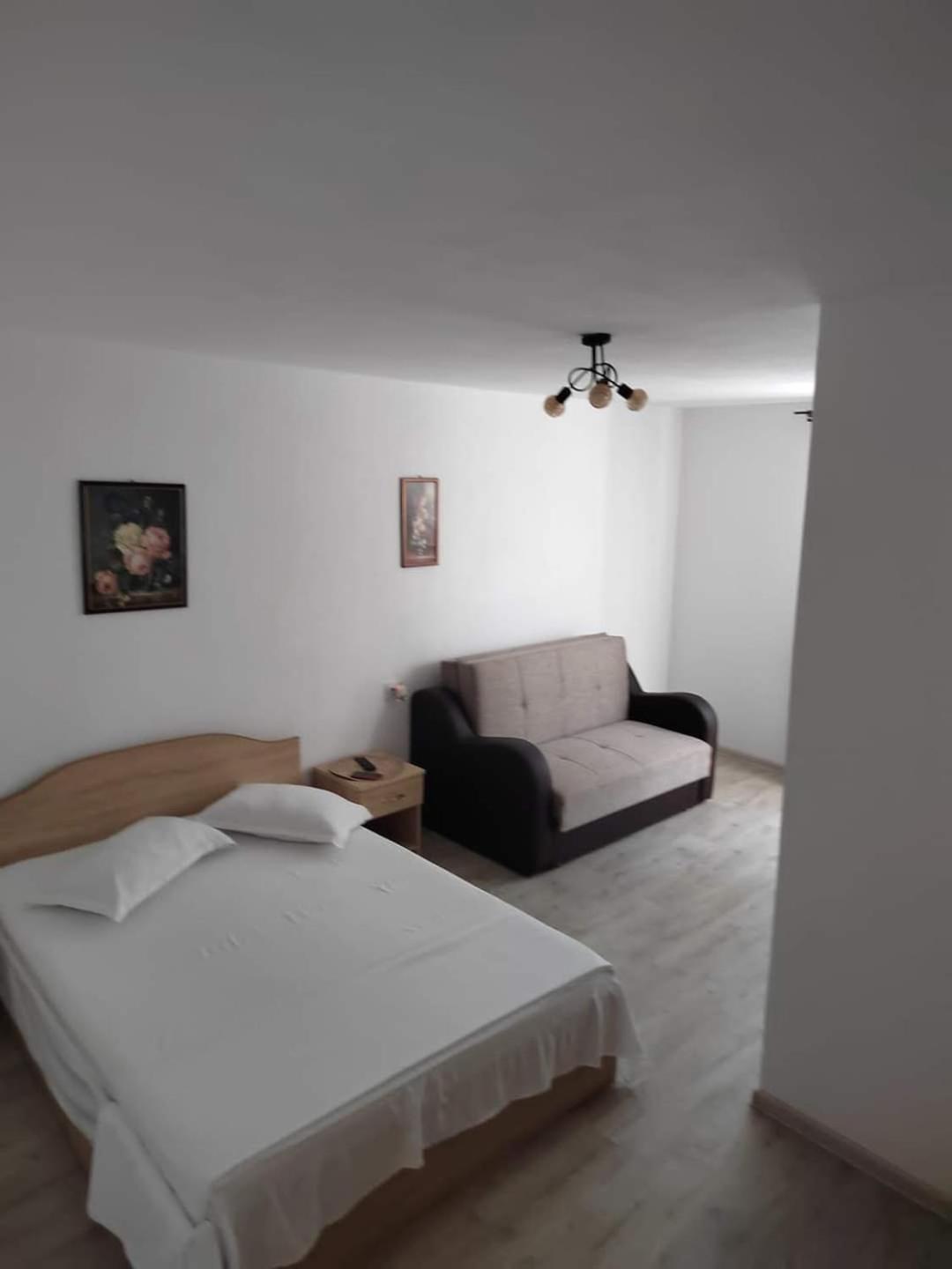Hotel Casamarinela Orszowa Zewnętrze zdjęcie