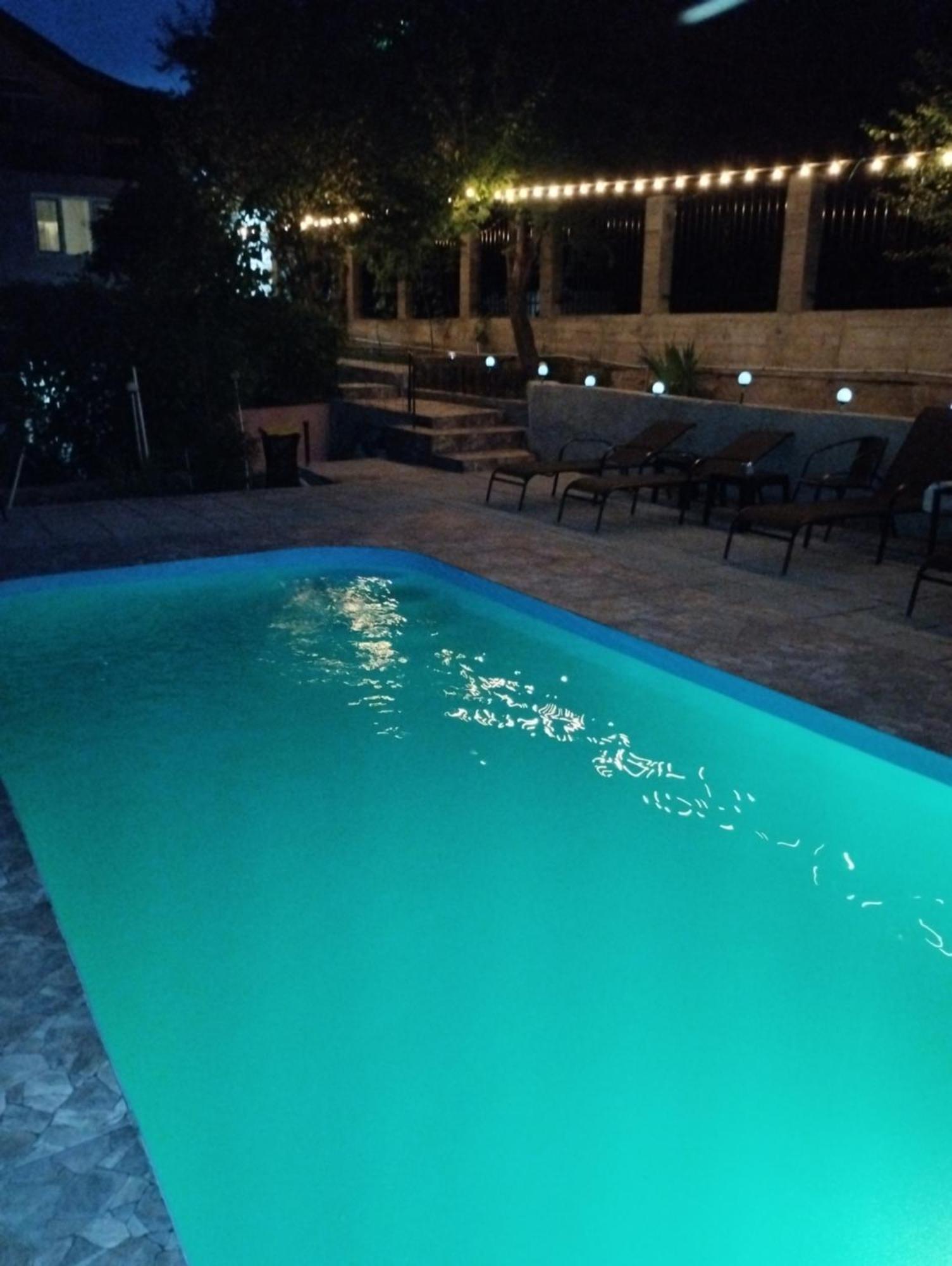 Hotel Casamarinela Orszowa Zewnętrze zdjęcie