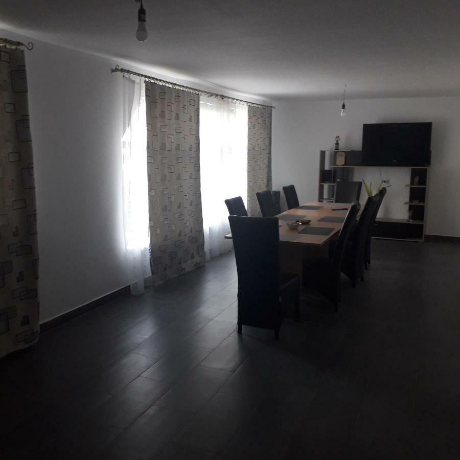 Hotel Casamarinela Orszowa Zewnętrze zdjęcie